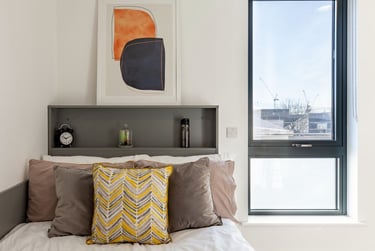 Sky View Studio at Oldway Centre, 39 High Street, City Centre, Swansea, SA11LA - Image 1